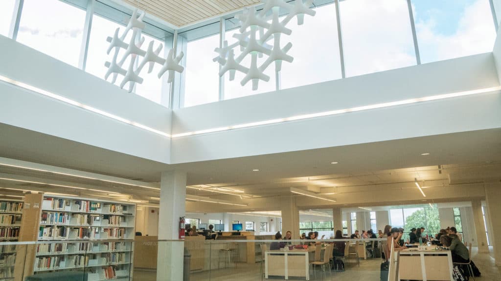 Bibliothèque – Deuxième étage